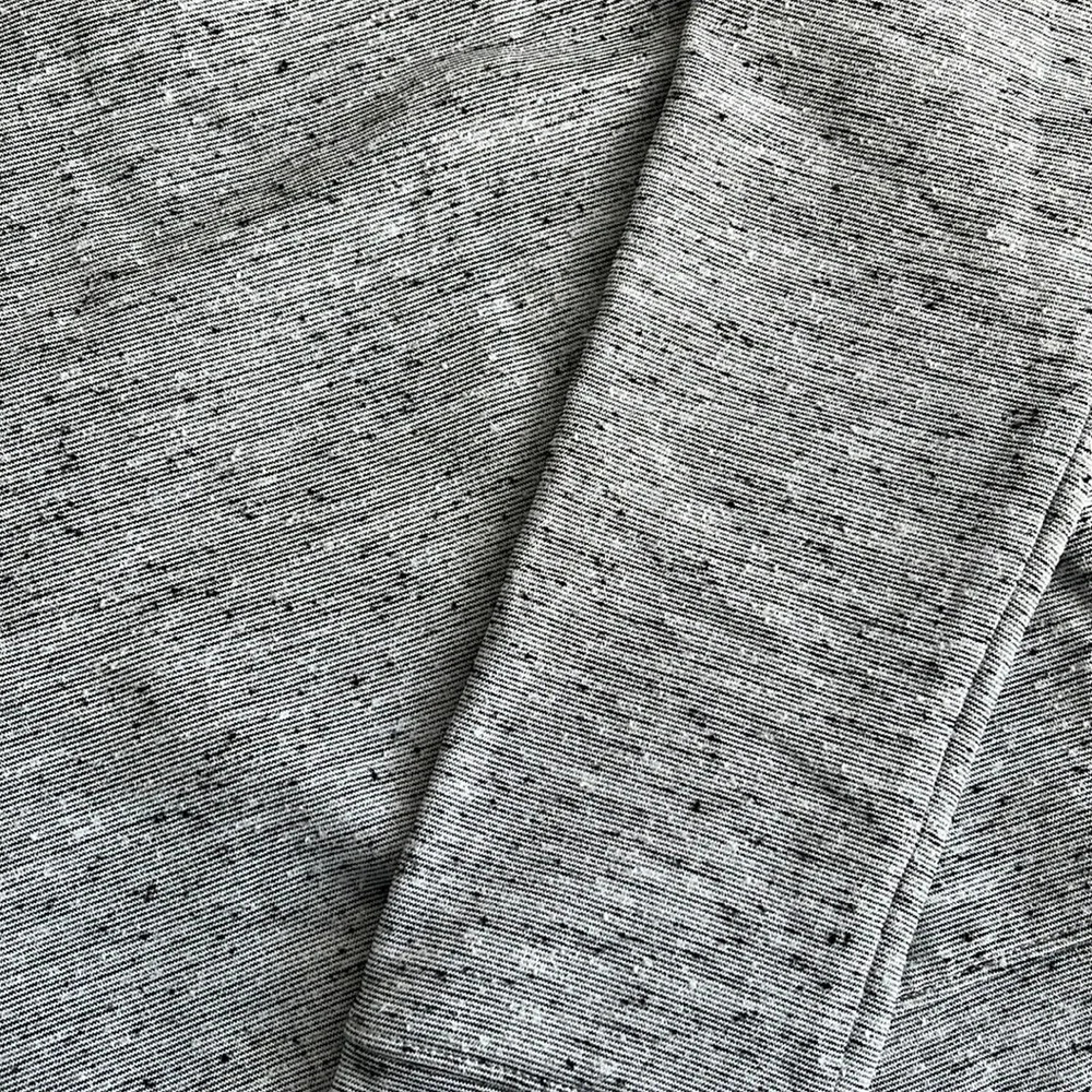 Under Armour All Season Gear Semi Fitted Heather Gray Crew Neck Sweatshirt XS - Picture 3 of 4